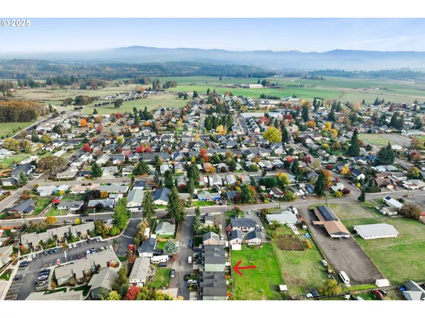$349,000 | 162 Fenton Avenue, Unit C, Molalla, OR 97038