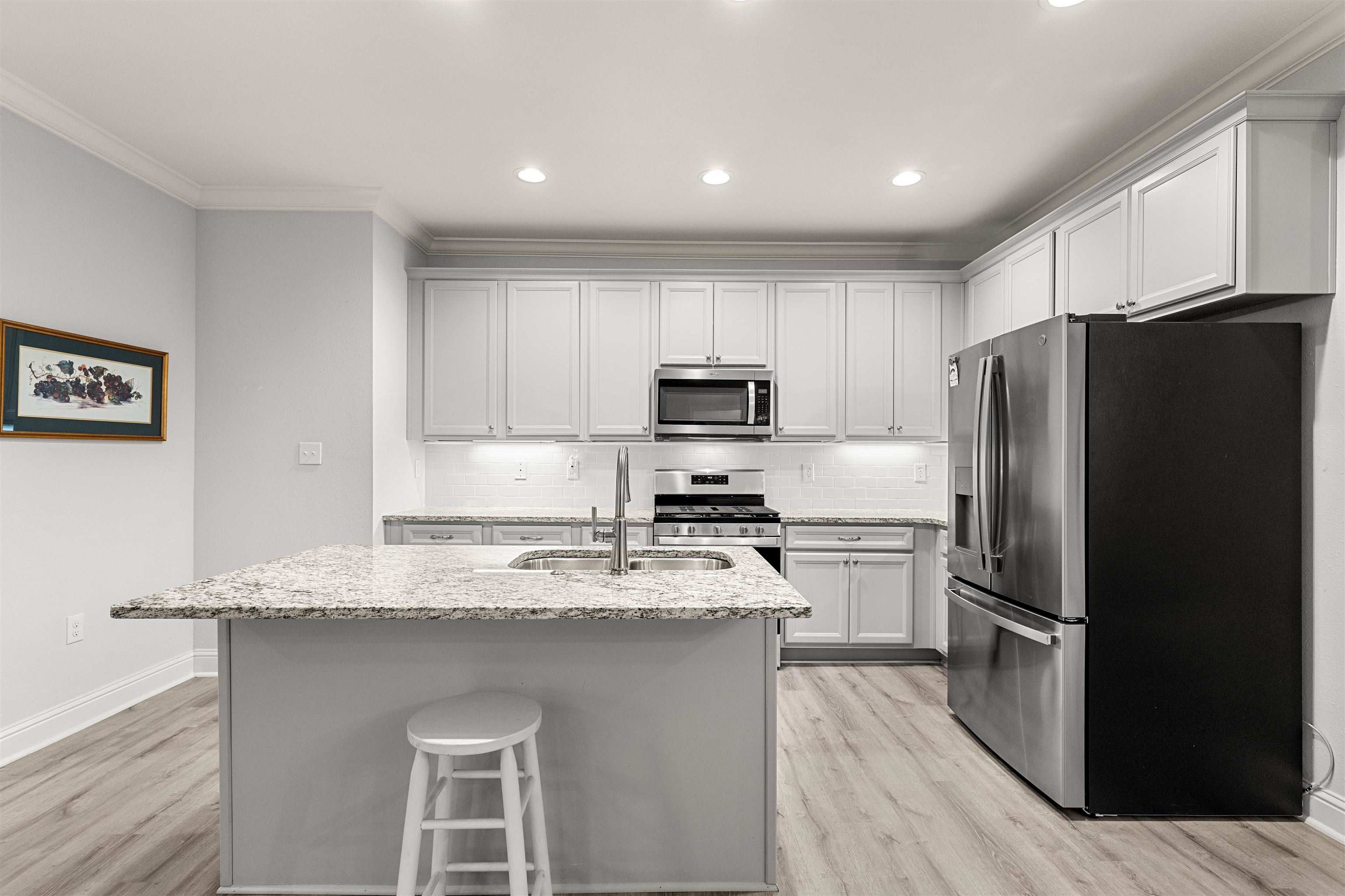 702 Holmes Avenue, Unit 702 Foley, AL 36535 - Photo 8 of 33 Kitchen