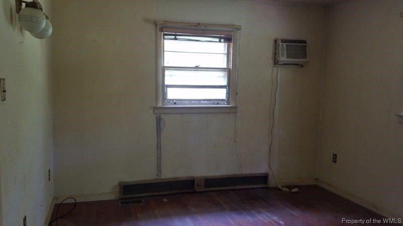 906 Greys Point Road Topping, VA 23169 - Photo 16 of 21 Gallery Image 16