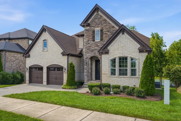 $1,970,000 | 2024 Albatross Way, Gallatin, TN 37066