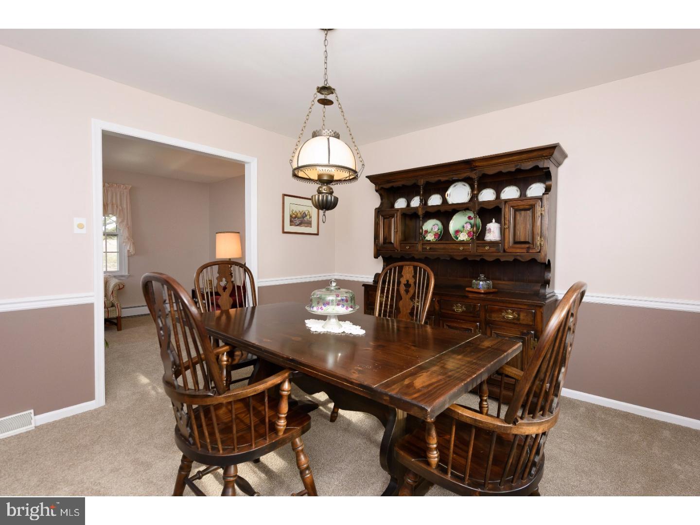 30 Foxview Road Honey Brook, PA 19344 - Photo 8 of 25 Dining Room
