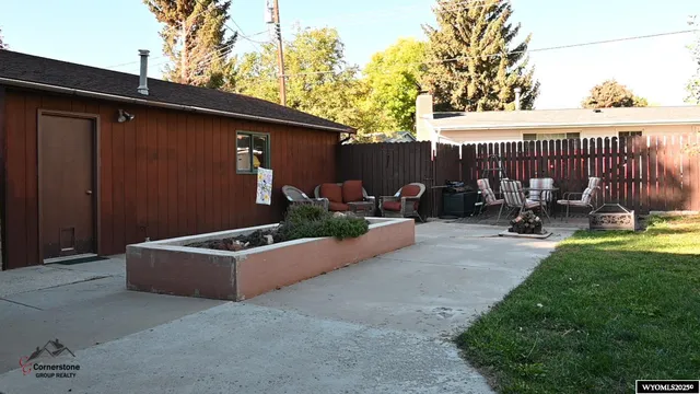 $325,000 | 216 Valley Circle, Riverton, WY 82501