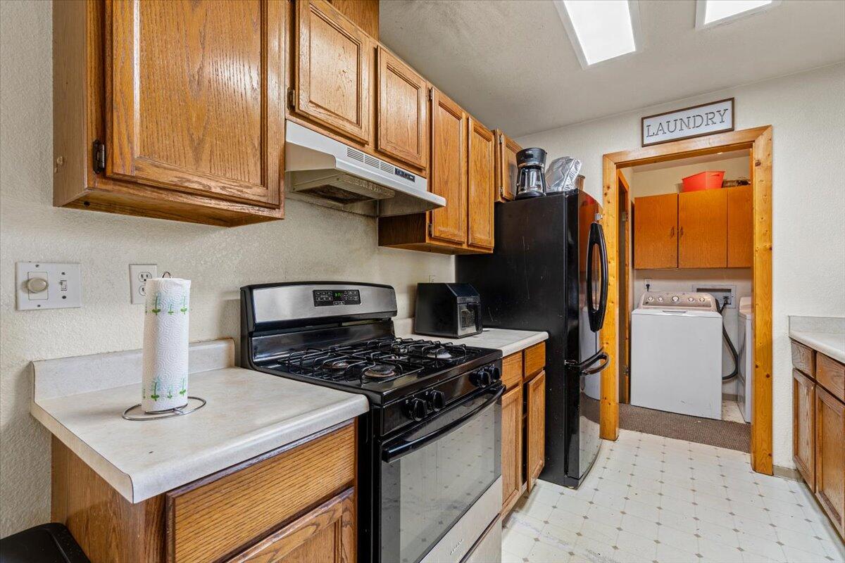 1065 Riverside Drive Rio Dell, CA 95562 - Photo 8 of 32