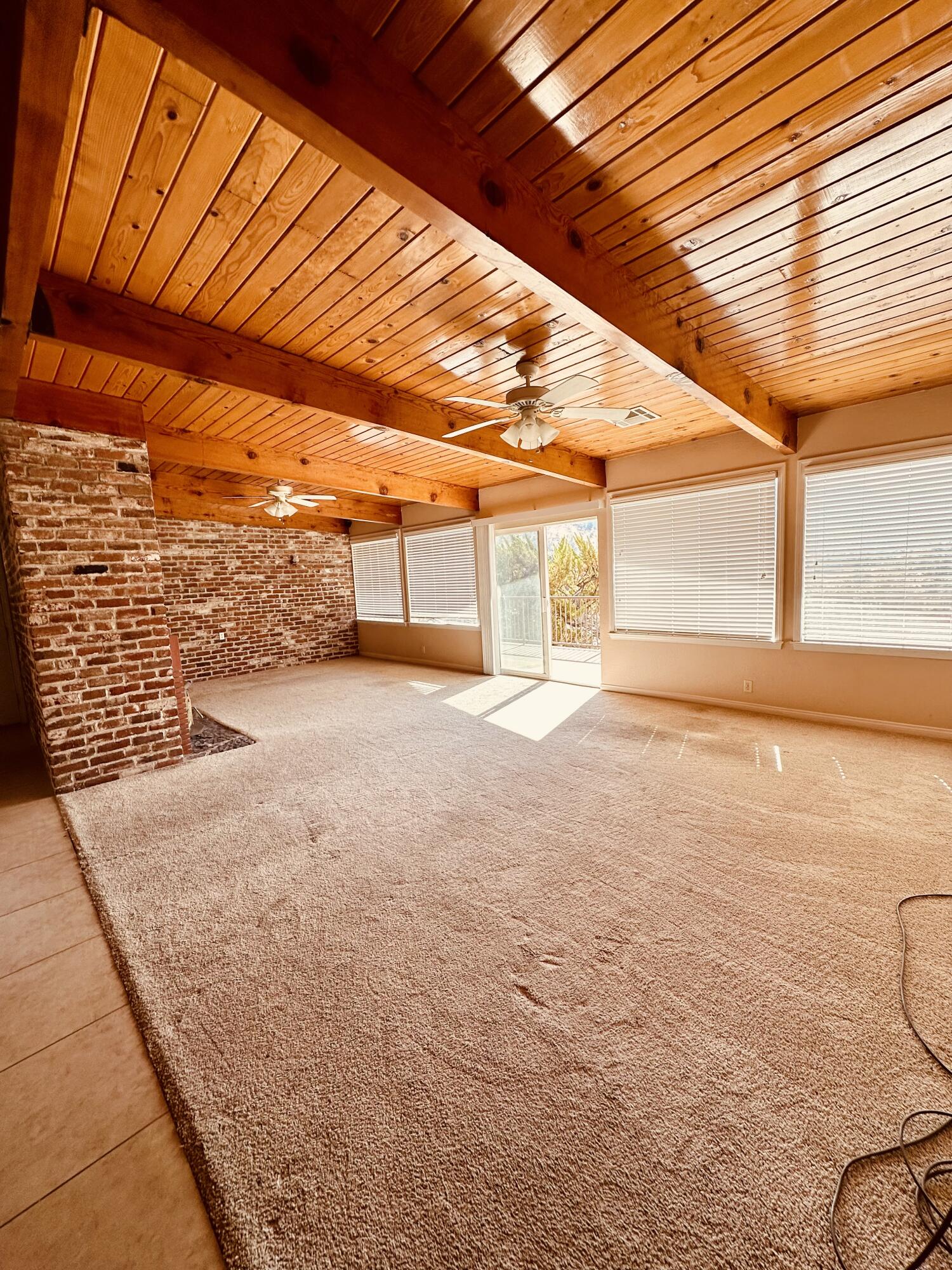 41231 Sierra Drive Three Rivers, CA 93271 - Photo 6 of 37 family room