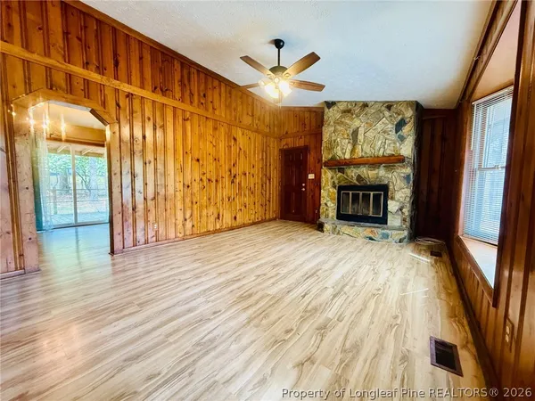 $1,350 | 210 Tiverton Street, Fayetteville, NC 28314