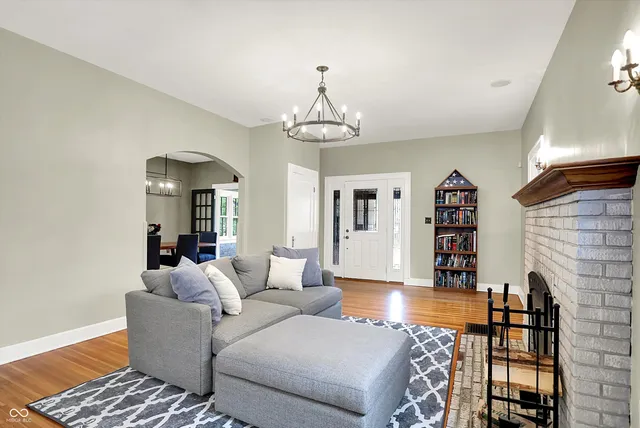 $599,000 | 206 East 51st Street, Indianapolis, IN 46205