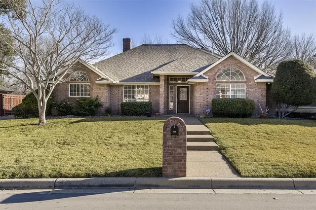 $399,900 | 6913 Aspen Wood Trail, Fort Worth, TX 76132