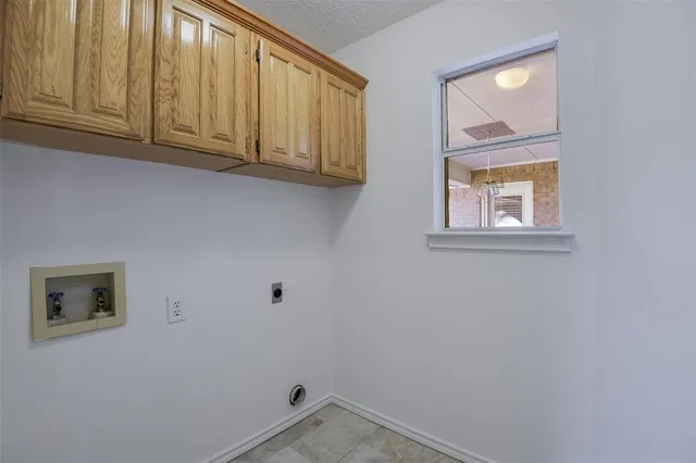 $399,900 | 6913 Aspen Wood Trail, Fort Worth, TX 76132