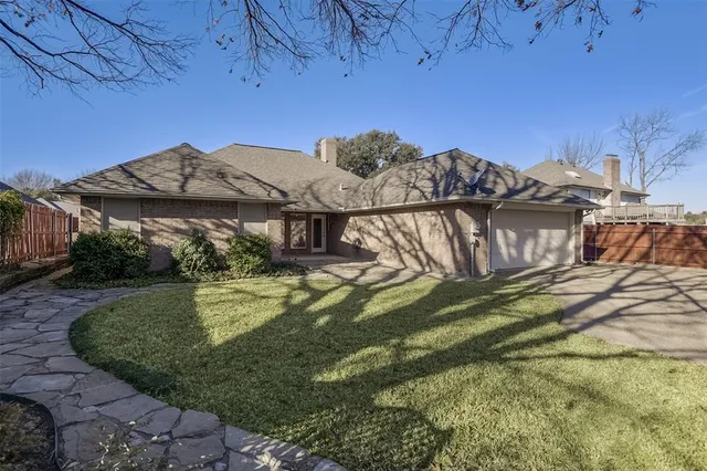 $399,900 | 6913 Aspen Wood Trail, Fort Worth, TX 76132