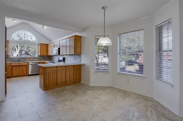 $399,900 | 6913 Aspen Wood Trail, Fort Worth, TX 76132