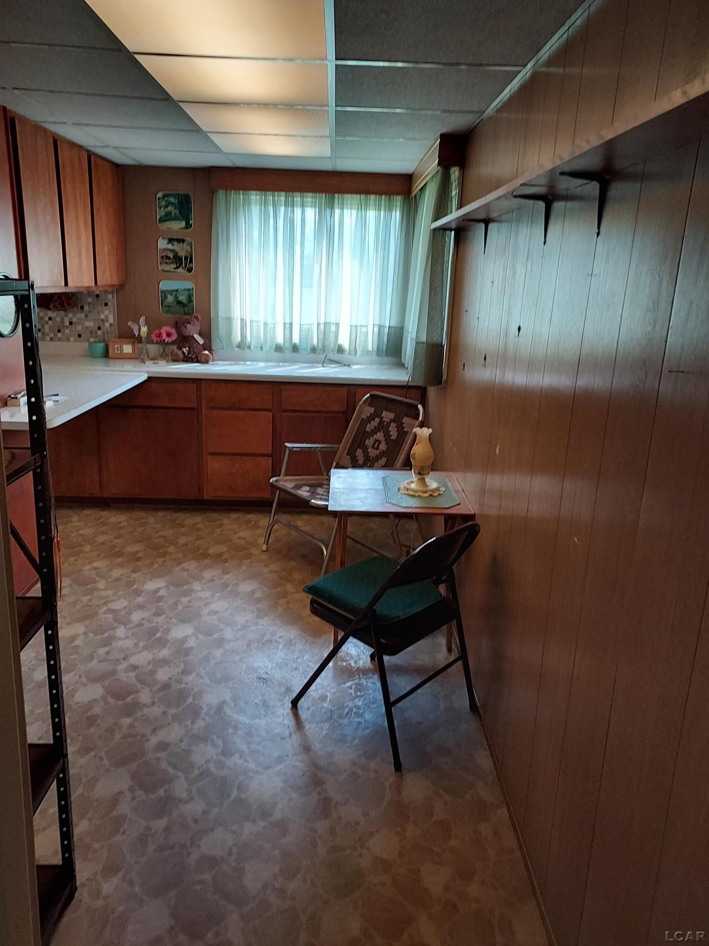 13140 Hoxie Road Addison, MI 49220 - Photo 8 of 17 50118331-7.JPG