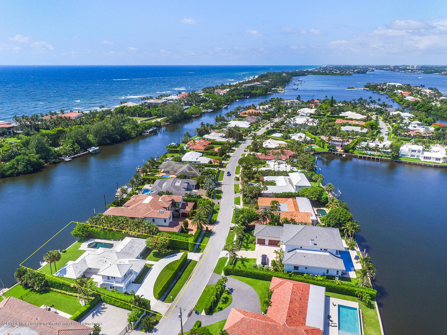 75 Spoonbill Road Manalapan, FL 33462 - Photo 8 of 41 an aerial view of residential houses with outdoor space and lake view