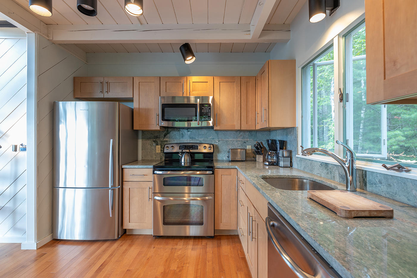 53 Fullington Road Lincolnville, ME 04849 - Photo 9 of 28 IMG_5398