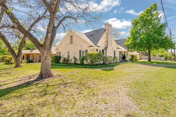 $395,000 | 2201 South 10th Street, Abilene, TX 79605