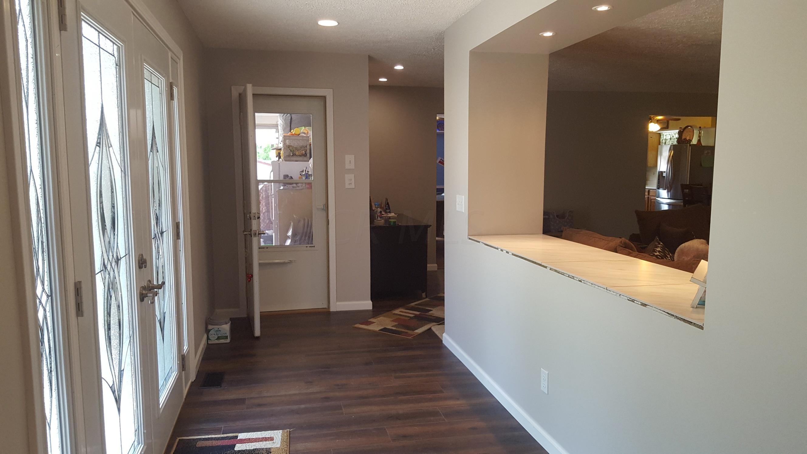 1204 Patterson Road Southwest Pataskala, OH 43062 - Photo 3 of 11