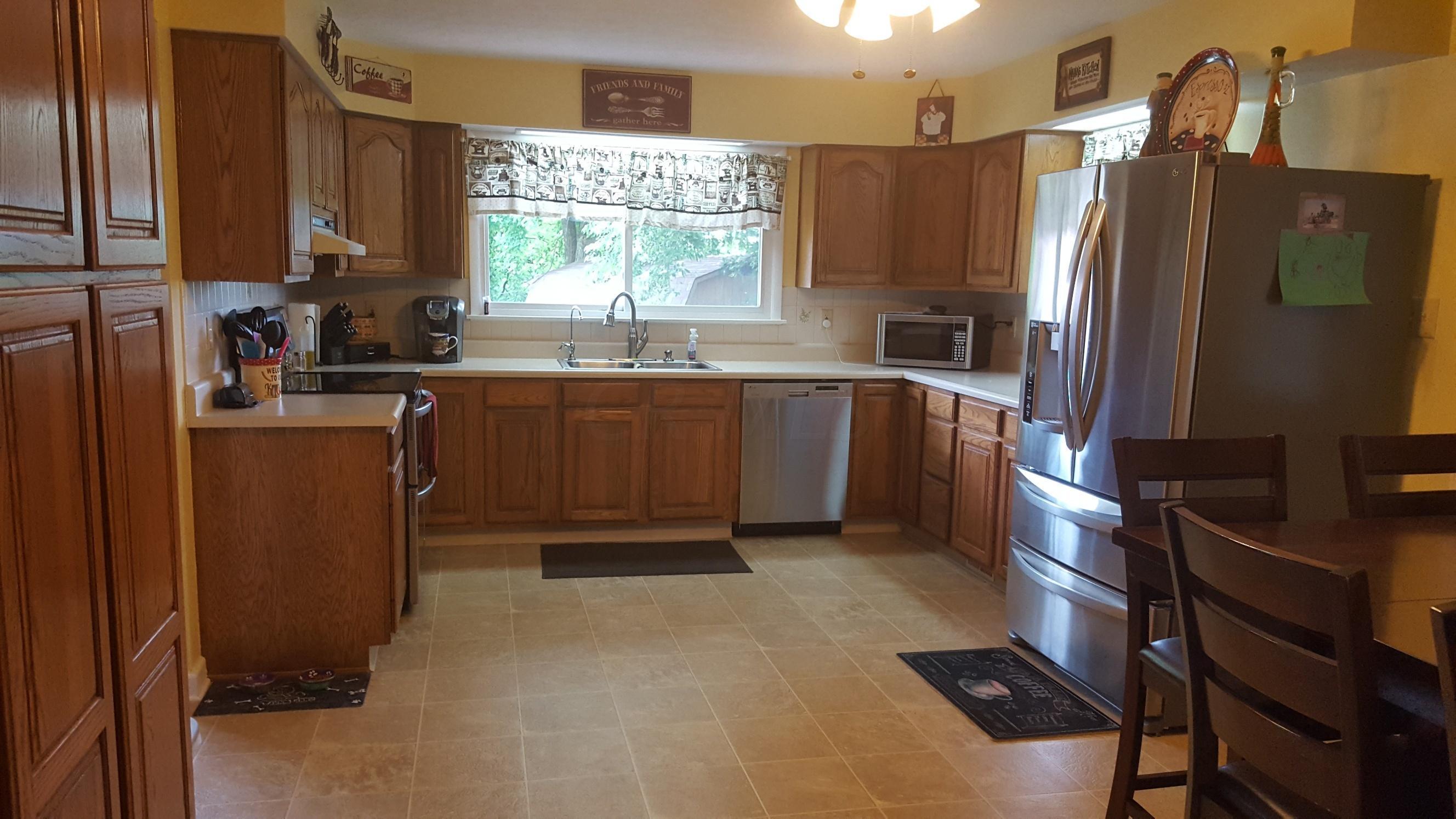 1204 Patterson Road Southwest Pataskala, OH 43062 - Photo 4 of 11