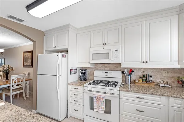 $1,900 | 5970 80th Street North, Unit 411, St. Petersburg, FL 33709