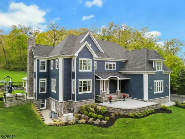 $1,925,000 | 138 Oakwood Road, Watchung, NJ 07069