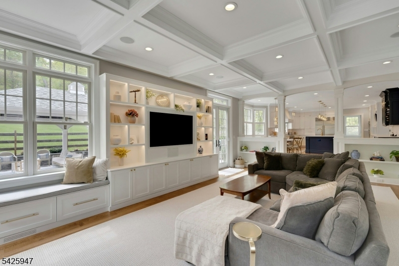 138 Oakwood Road Watchung, NJ 07069 - Photo 11 of 50