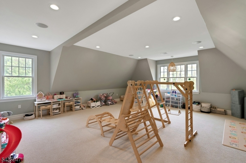138 Oakwood Road Watchung, NJ 07069 - Photo 14 of 50