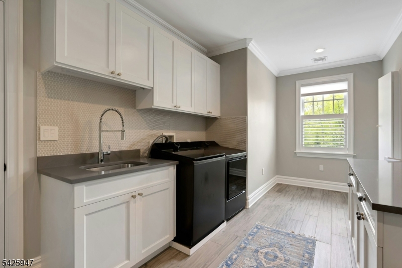 138 Oakwood Road Watchung, NJ 07069 - Photo 25 of 50