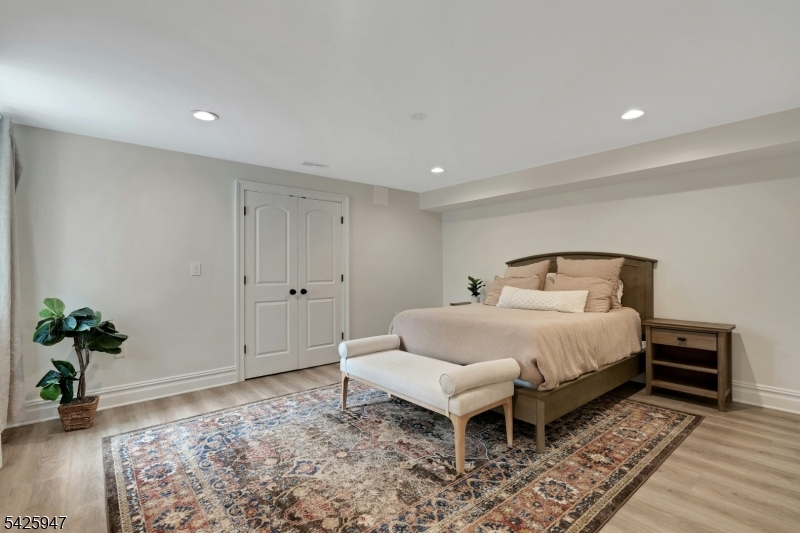 138 Oakwood Road Watchung, NJ 07069 - Photo 30 of 50
