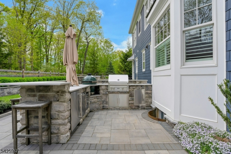 138 Oakwood Road Watchung, NJ 07069 - Photo 33 of 50