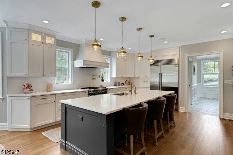 138 Oakwood Road Watchung, NJ 07069 - Photo 4 of 50