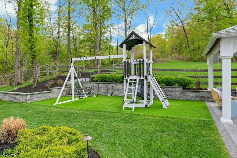 138 Oakwood Road Watchung, NJ 07069 - Photo 45 of 50
