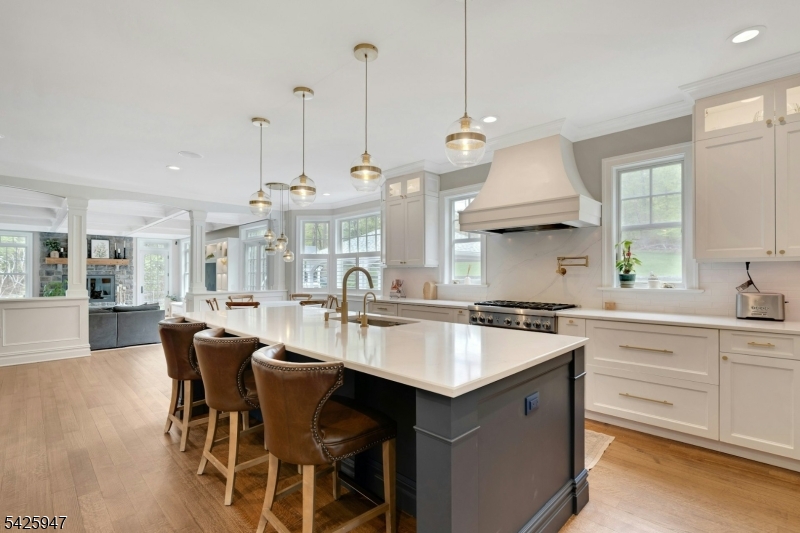 138 Oakwood Road Watchung, NJ 07069 - Photo 6 of 50