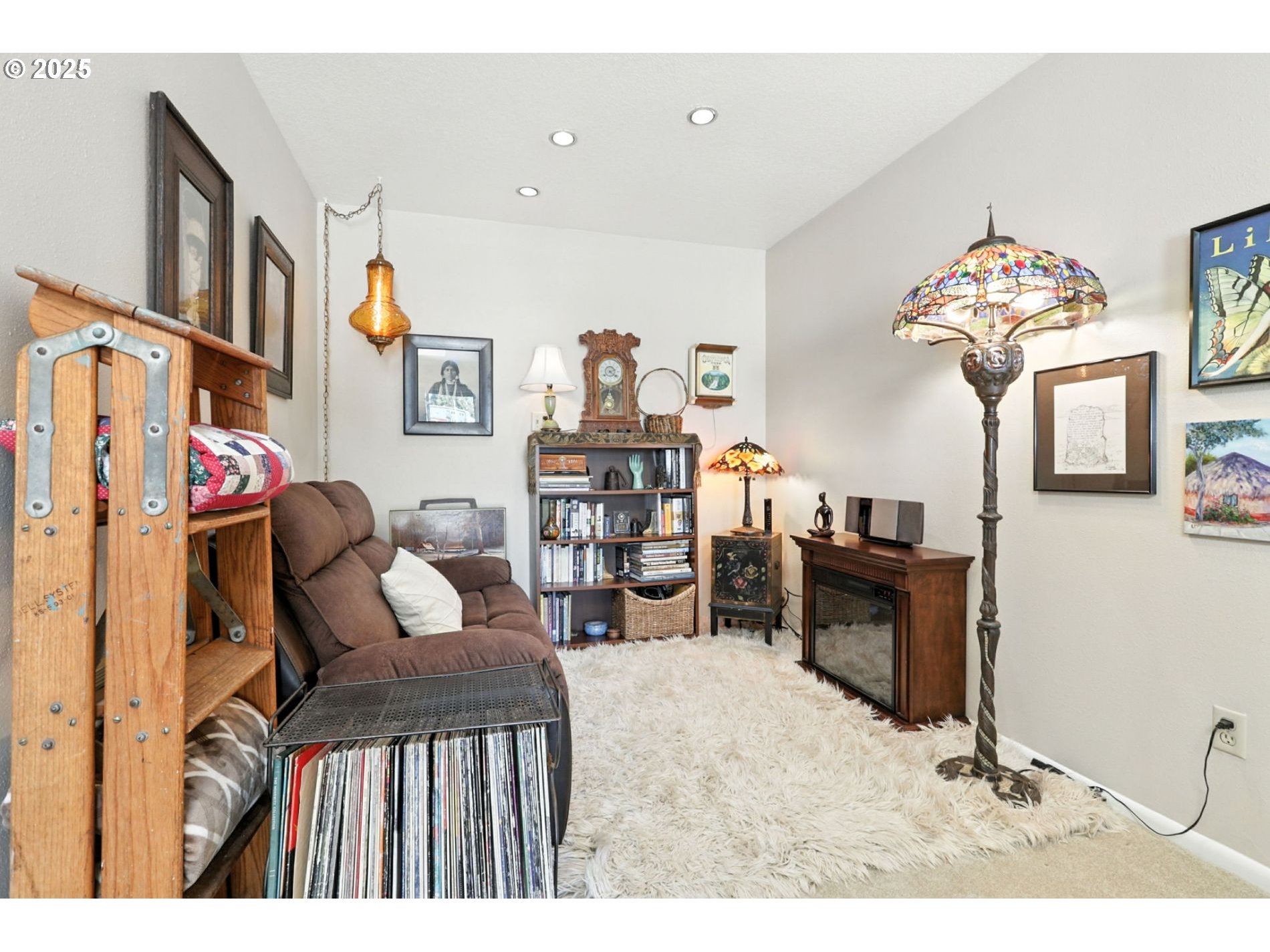 535 Northeast Bridgeton Road, Unit 2 Portland, OR 97211 - Photo 11 of 43