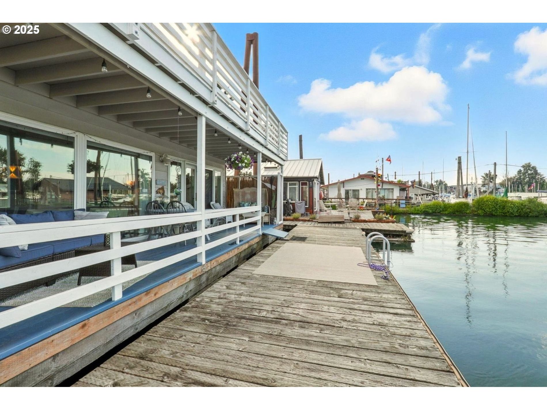 535 Northeast Bridgeton Road, Unit 2 Portland, OR 97211 - Photo 21 of 43