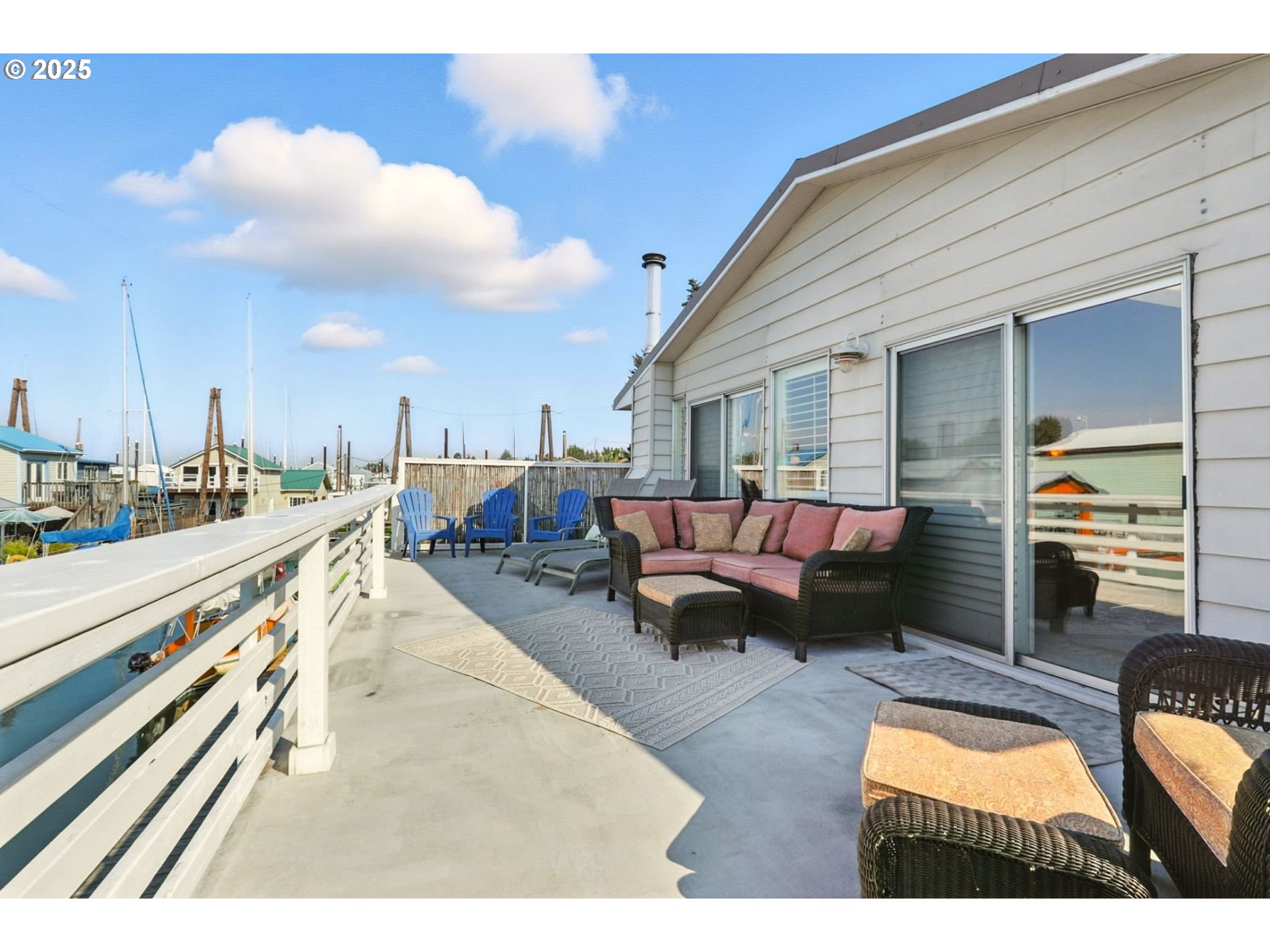 535 Northeast Bridgeton Road, Unit 2 Portland, OR 97211 - Photo 26 of 43