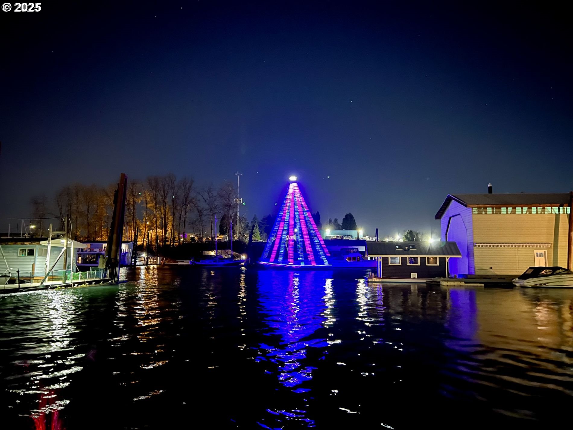 535 Northeast Bridgeton Road, Unit 2 Portland, OR 97211 - Photo 37 of 43