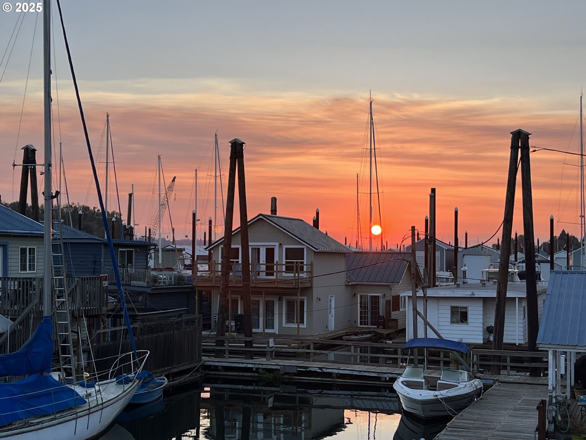 535 Northeast Bridgeton Road, Unit 2 Portland, OR 97211 - Photo 40 of 43