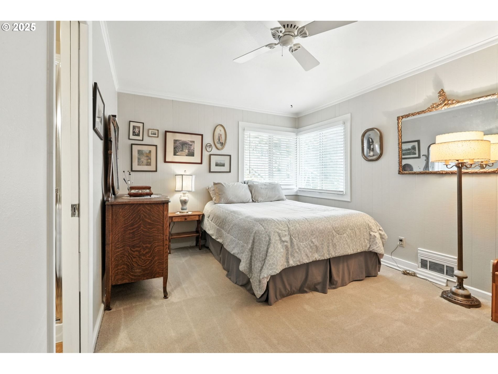 535 Northeast Bridgeton Road, Unit 2 Portland, OR 97211 - Photo 6 of 43