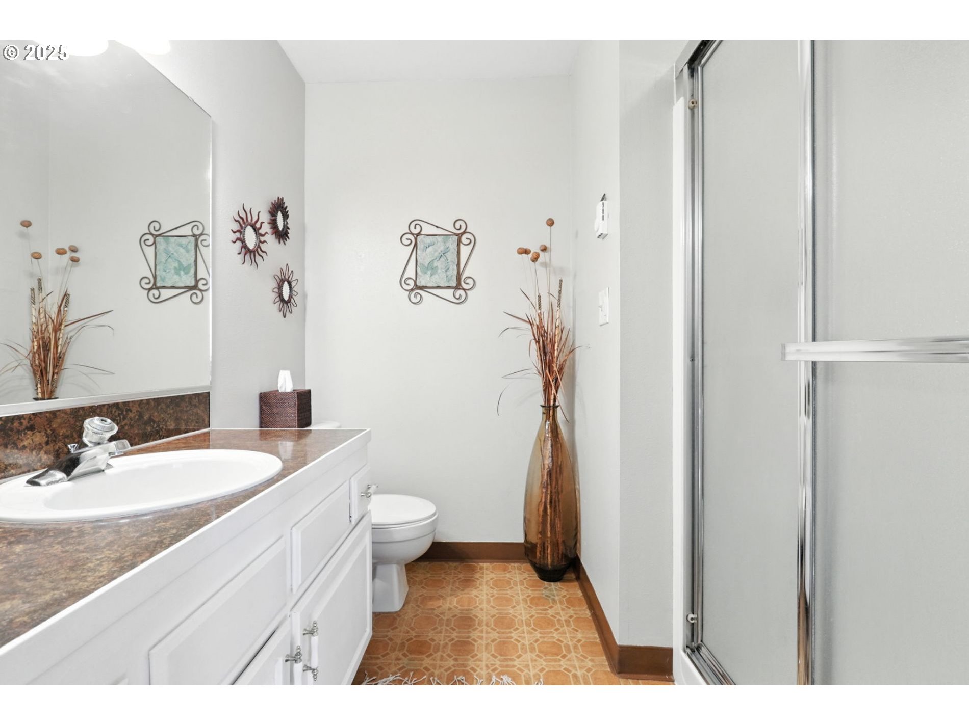 535 Northeast Bridgeton Road, Unit 2 Portland, OR 97211 - Photo 8 of 43