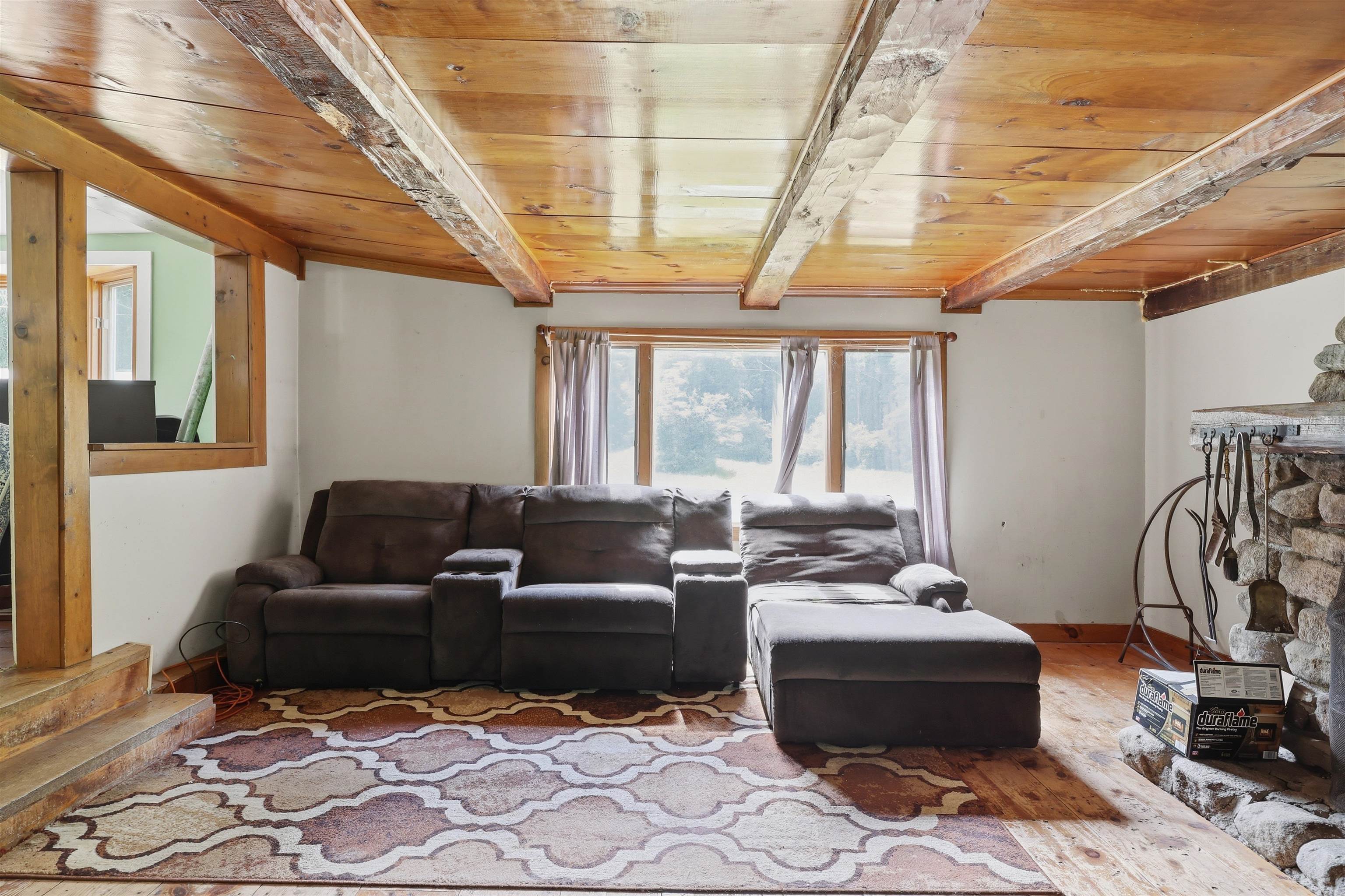 32 East Lull Place New Boston, NH 03070 - Photo 6 of 27