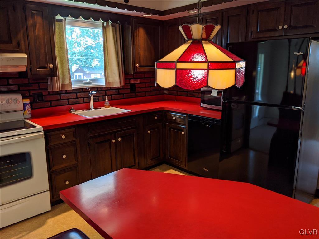 4614 Gary Road Orefield, PA 18069 - Photo 8 of 25 Gallery Image 8