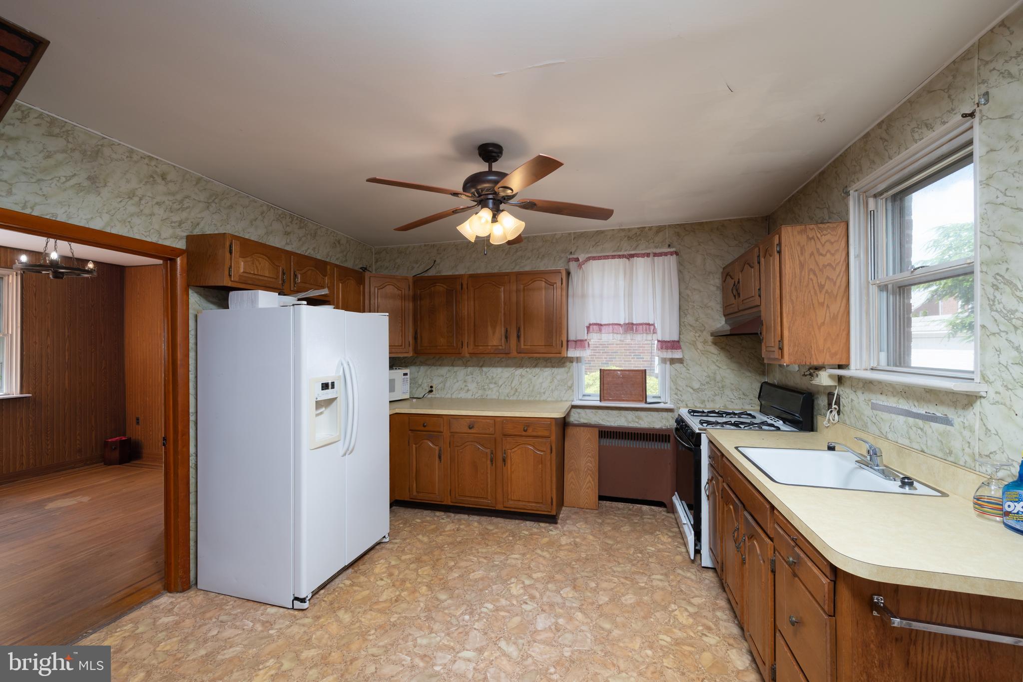 1323 Longshore Avenue Philadelphia, PA 19111 - Photo 11 of 31 Gallery Image 11