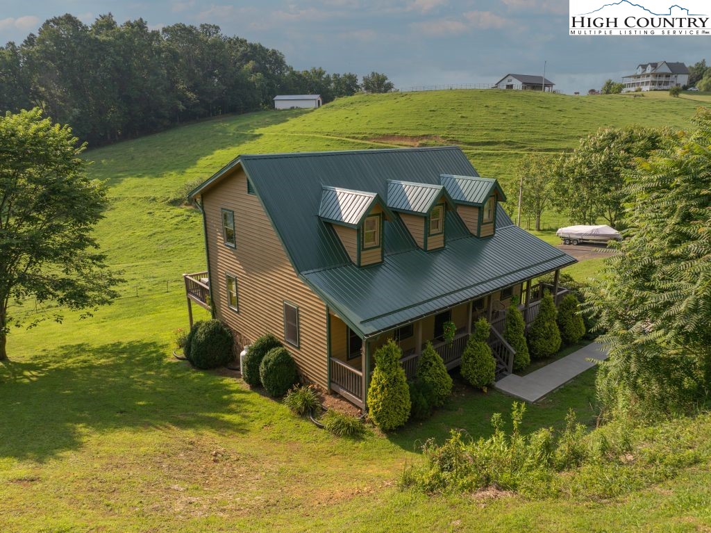1212 Dry Hill Road Butler, TN 37640 - Photo 3 of 48 Gallery Image 3