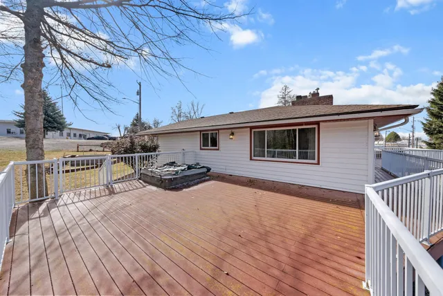 $389,000 | 147 Lindsey Street, Tekoa, WA 99033