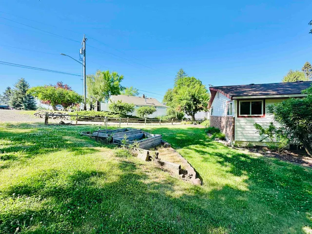 $389,000 | 147 Lindsey Street, Tekoa, WA 99033