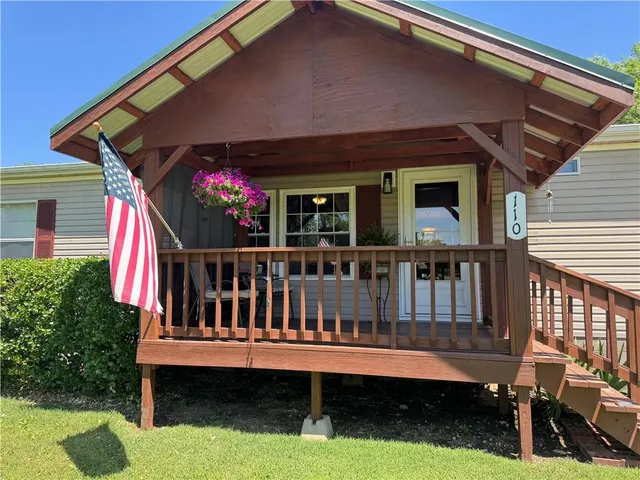 $180,000 | 110 2nd Street, Mound Valley, KS 67354