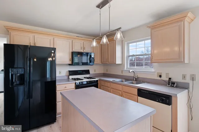 $579,900 | 229 West Old Squaw Road, Middletown, DE 19709