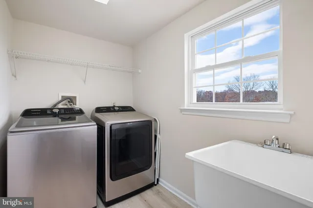 $579,900 | 229 West Old Squaw Road, Middletown, DE 19709