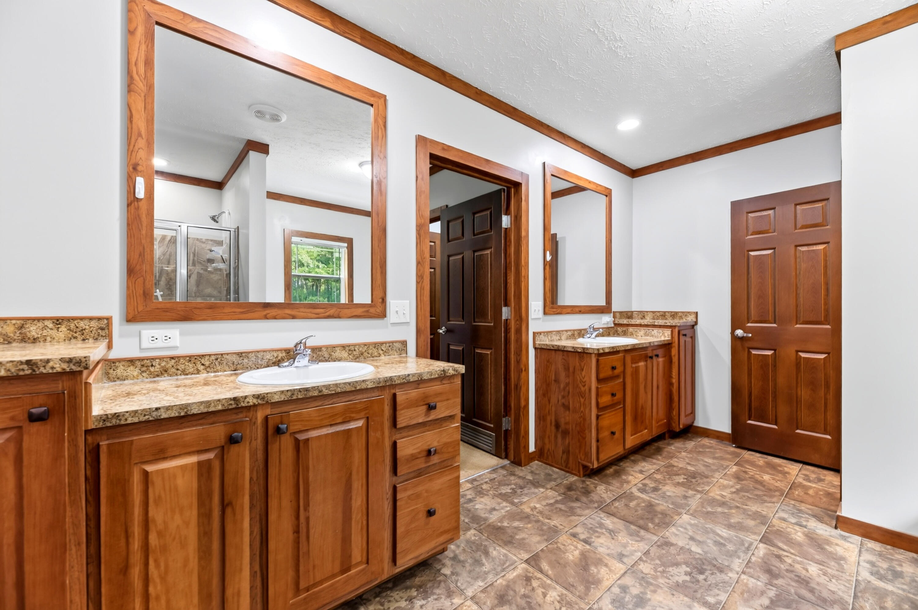 1331 North Brewington Road Manning, SC 29102 - Photo 39 of 62 DUAL VANITIES