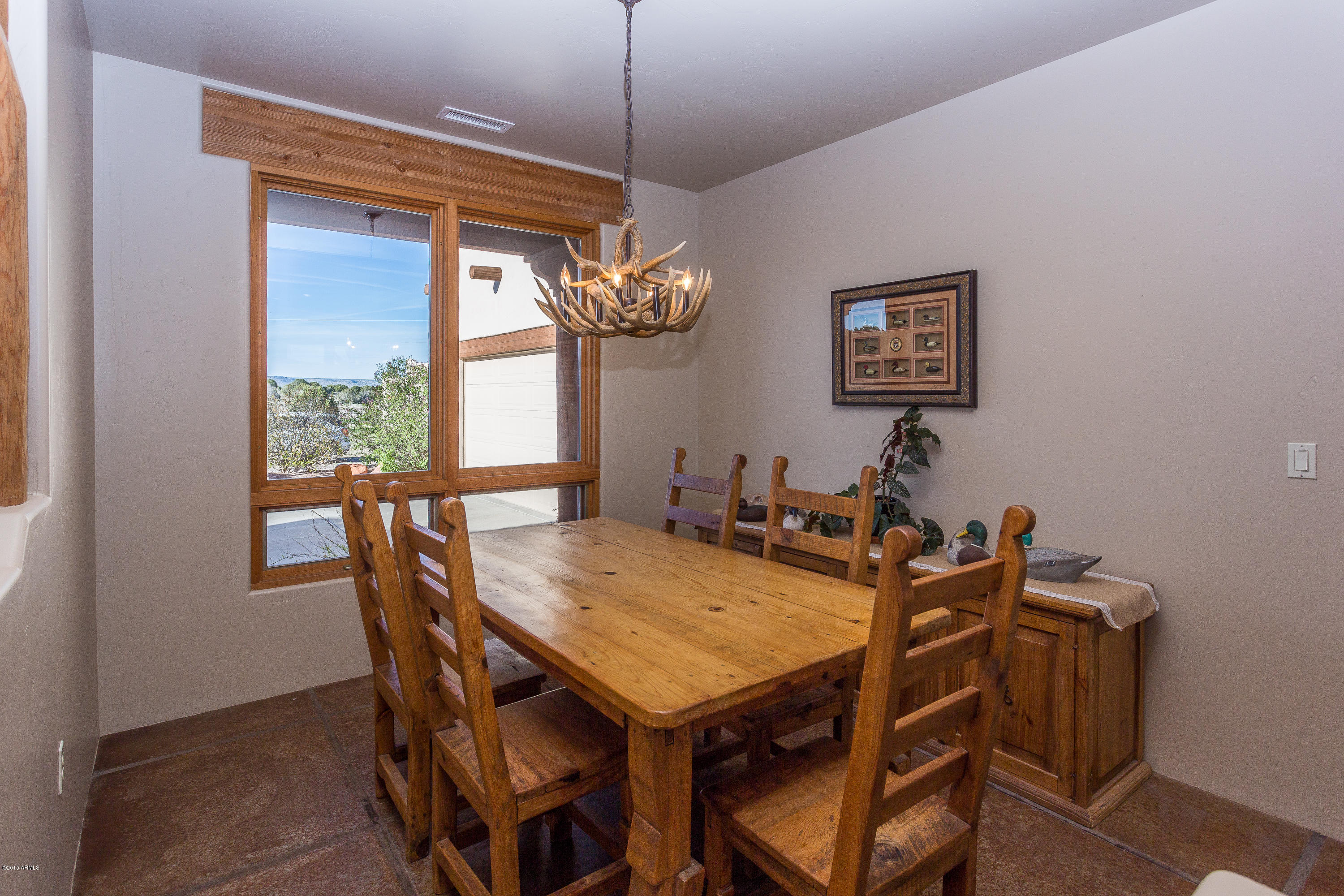 2075 West Gunsite Road Paulden, AZ 86334 - Photo 8 of 34 008_Dining Room.jpg