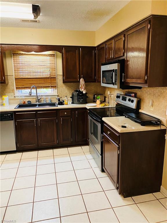 5807 Running Ridge Road Greensboro, NC 27407 - Photo 11 of 20 Gallery Image 11