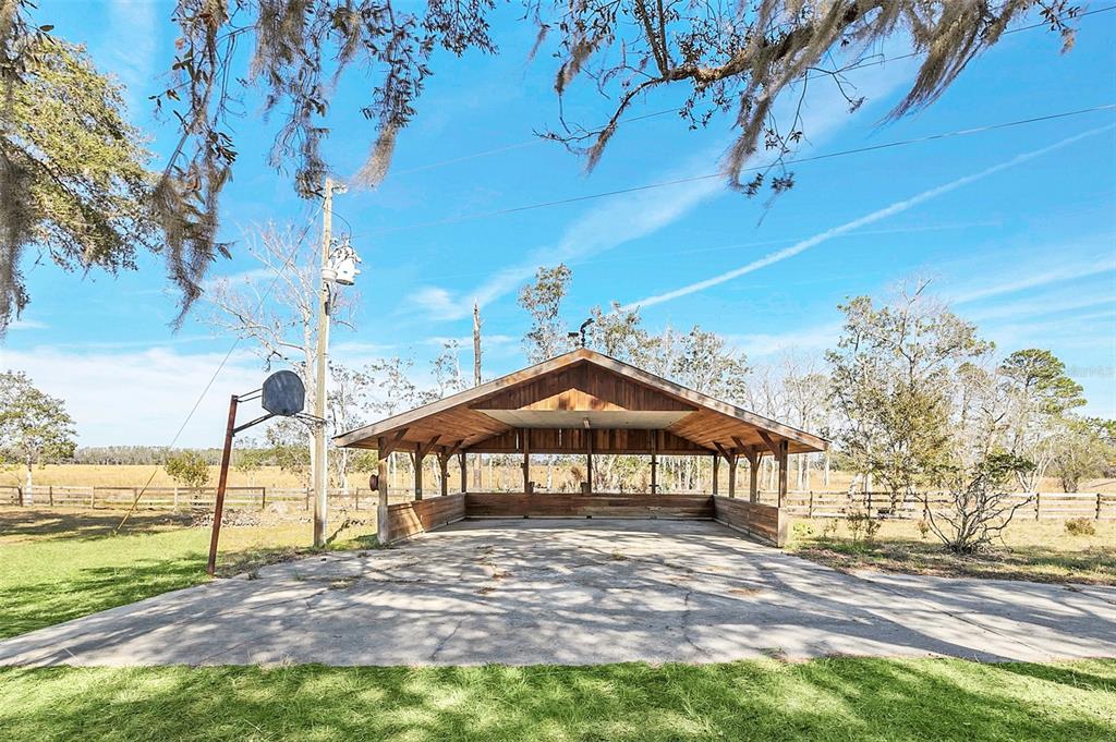 26225 Pitts Road Eustis, FL 32736 - Photo 9 of 51 Gallery Image 9